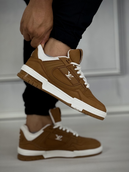 کتونی LV شتری