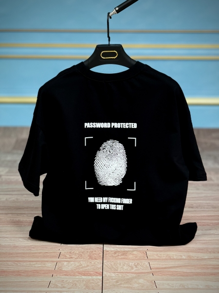 تیشرت اثر انگشت مشکی