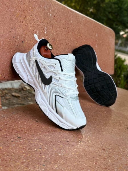 کتونی اسپرت NIKE SKATE سفید مشکی