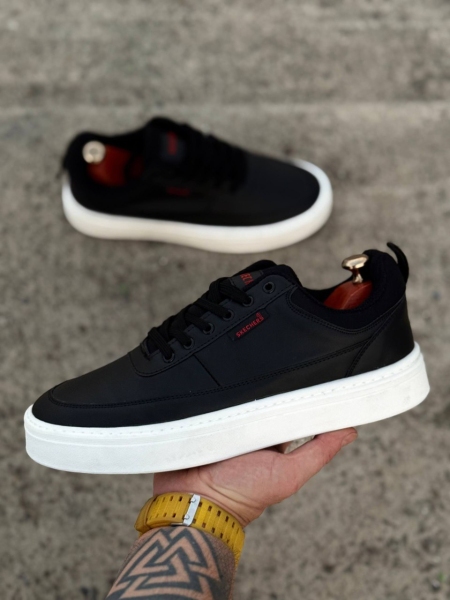 کتونی اسپرت سایز بزرگ SKECHERS مشکی کف سفید