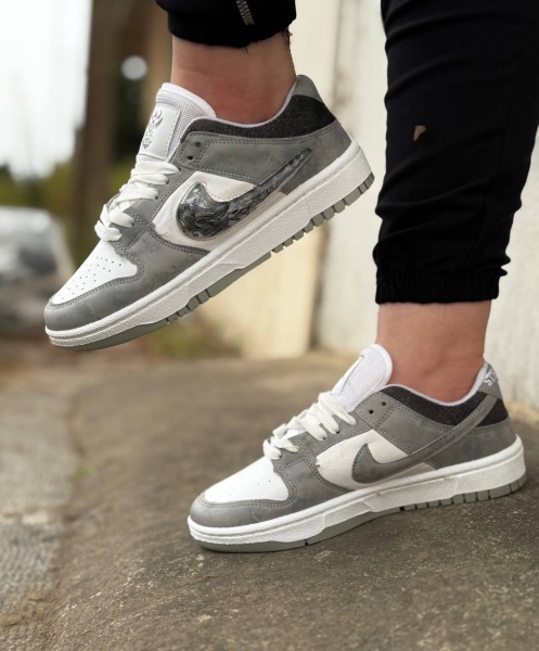 کتونی سایز میانه کاستوم NIKE DRAGON ساده طوسی سفید