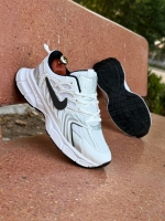 کتونی اسپرت NIKE SKATE سفید مشکی