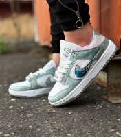 کتونی سایز میانه کاستوم NIKE DRAGON ساده سبز سفید