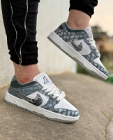 کتونی سایز میانه کاستوم NIKE DRAGON پولکی طوسی سرمه ای سفید