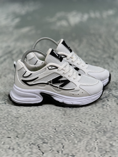 کتونی نیوبالانس مدل فشن لژ دار سفید مشکی