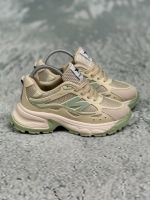 کتونی نیوبالانس مدل فشن لژ دار کرم سبز