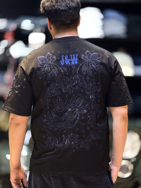 تیشرت گلدوزی گل