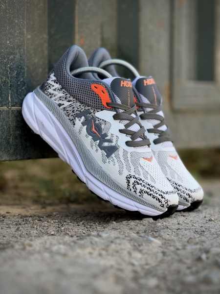 کتونی رانینگ هوکا طوسی نارنجی