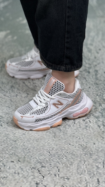 کتونی نیوبالانس 740 سفید کالباسی