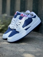 کتونی نایک ترویس آبی سفید سوئیت