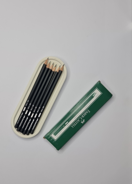 مداد مشکی فابرکاستل