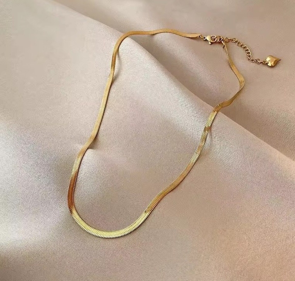 گردنبند ماری طلایی