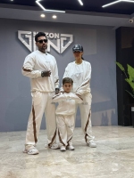 ست فرزند خردسال سفید