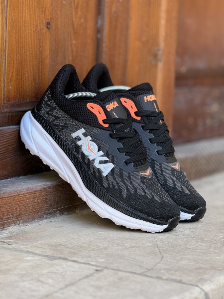 کتونی رانینگ هوکا مشکی زغالی