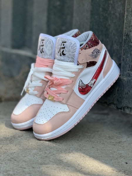 کتونی نایک دراگون ساق دار سفید کالباسی