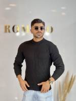 بافت یقه گرد درشت مشکی