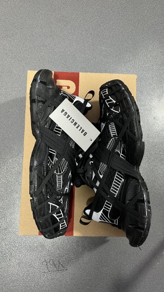 اسپایدر مشکی رویه ورنی