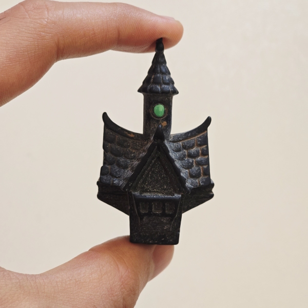 دکوری طرح قلعه متروکه