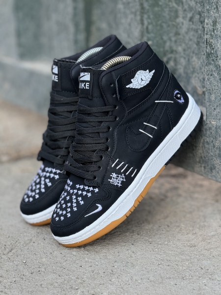 کتونی نایک وودو ساق دار مشکی زیر سفید