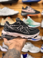 نیوبالانس 906