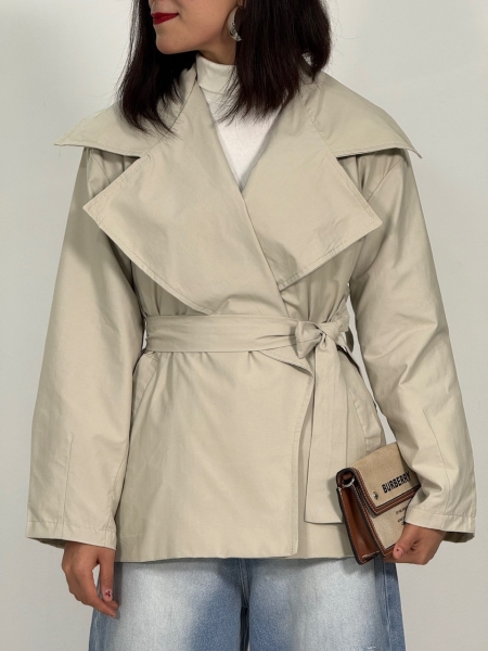 ترنچ کت یقه انگلیسی