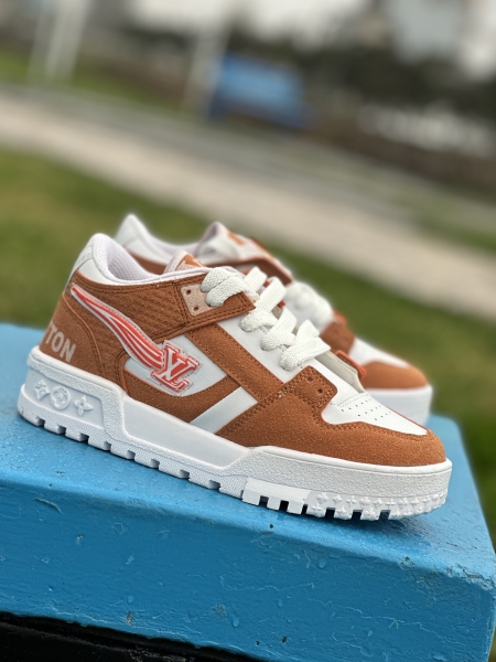 کتونی اسپرت louis vuitton سفید آجری