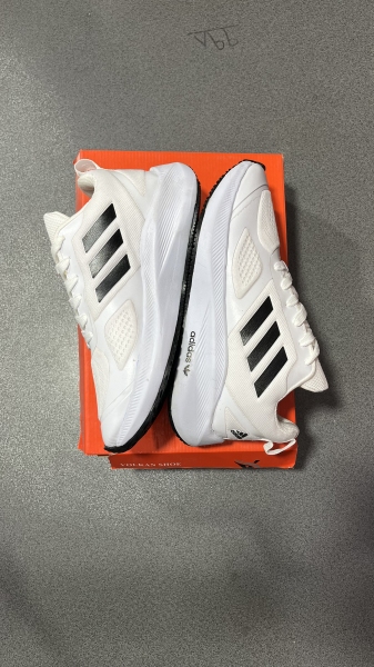 آدیداش شیلد سفید