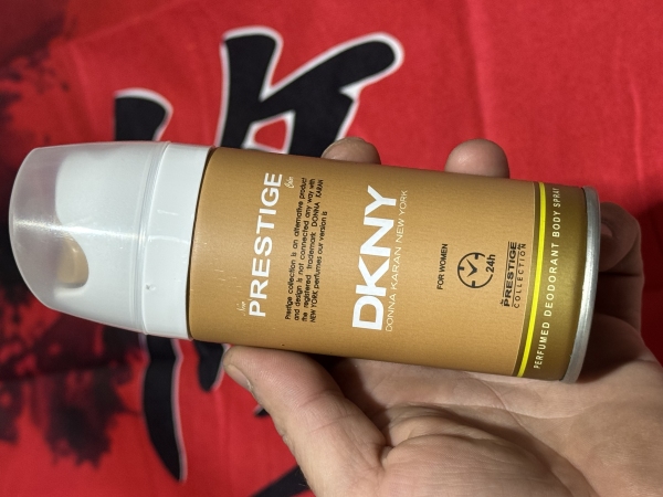 اسپری خوش بو کننده بدن بسیار عالی