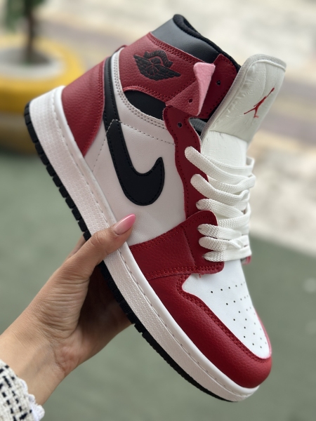 کتونی جردن ساقدار