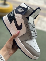 کتونی جردن ساقدار