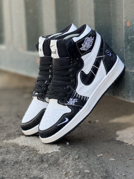 کتونی نایک وودو ساق دار سفید مشکی