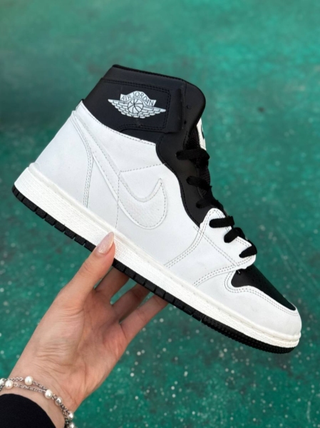 کتونی ساقدار Jordan جدید سفید مشکی