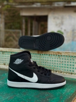 کتونی ساقدار Jordan جدید مشکی کف سفید