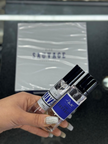 ادکلن دوقلو ساواج دیور