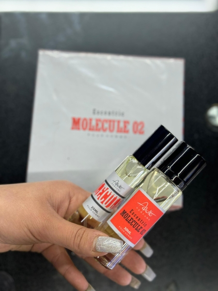 ادکلن دوقلو مولکول