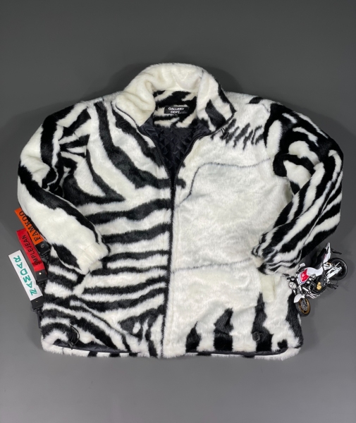 کاپشن پوست گرم بالا