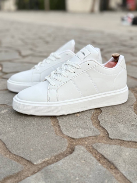 کتونی اسپرت NEW BERSHKA سفید تمام