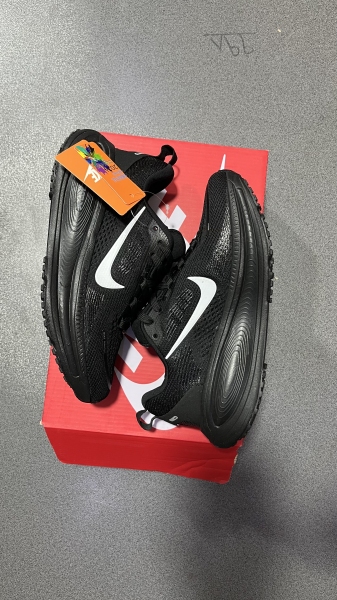 نایک زیره مشکی