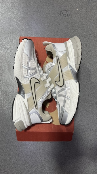 وی تو کی نقره ای کرم