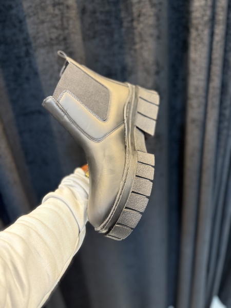 نیم بوت کنزو