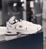 نیو بالانس سفید نقره ای مشکی