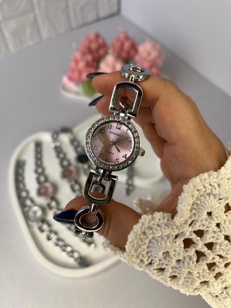 ساعت طرح یسنا