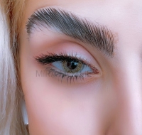 مژه یکسره رنگی آمبره هلویی مشکی دنباله دار نچرال بُن بیرنگ