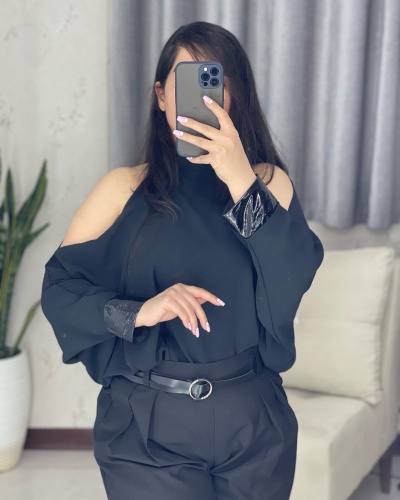 شومیز سرشانه باز