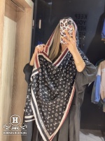 شال LV نخی پاییزه