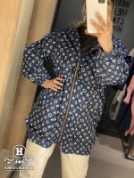 کاپشن کلاهدار استر خز LV