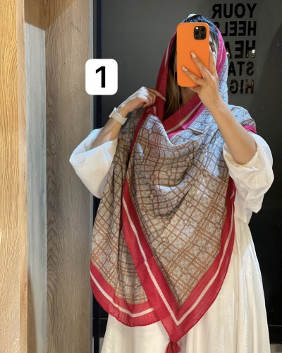 شال منگوله دار