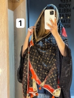 شال طرح ال وی منگوله دار