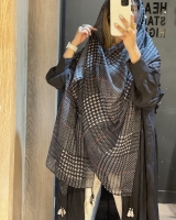 شال چهارخونه پیچازی