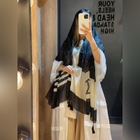 شال طرح شنل منگوله دار